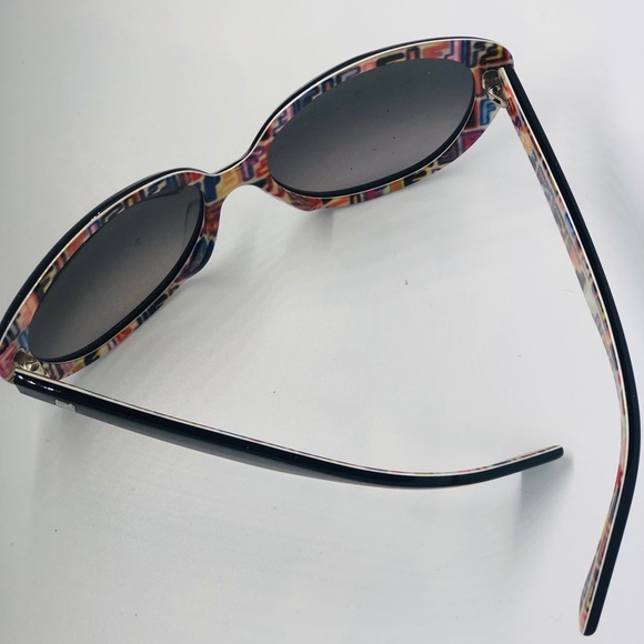 Fendi Sunglasses - Picture 3 of 8
